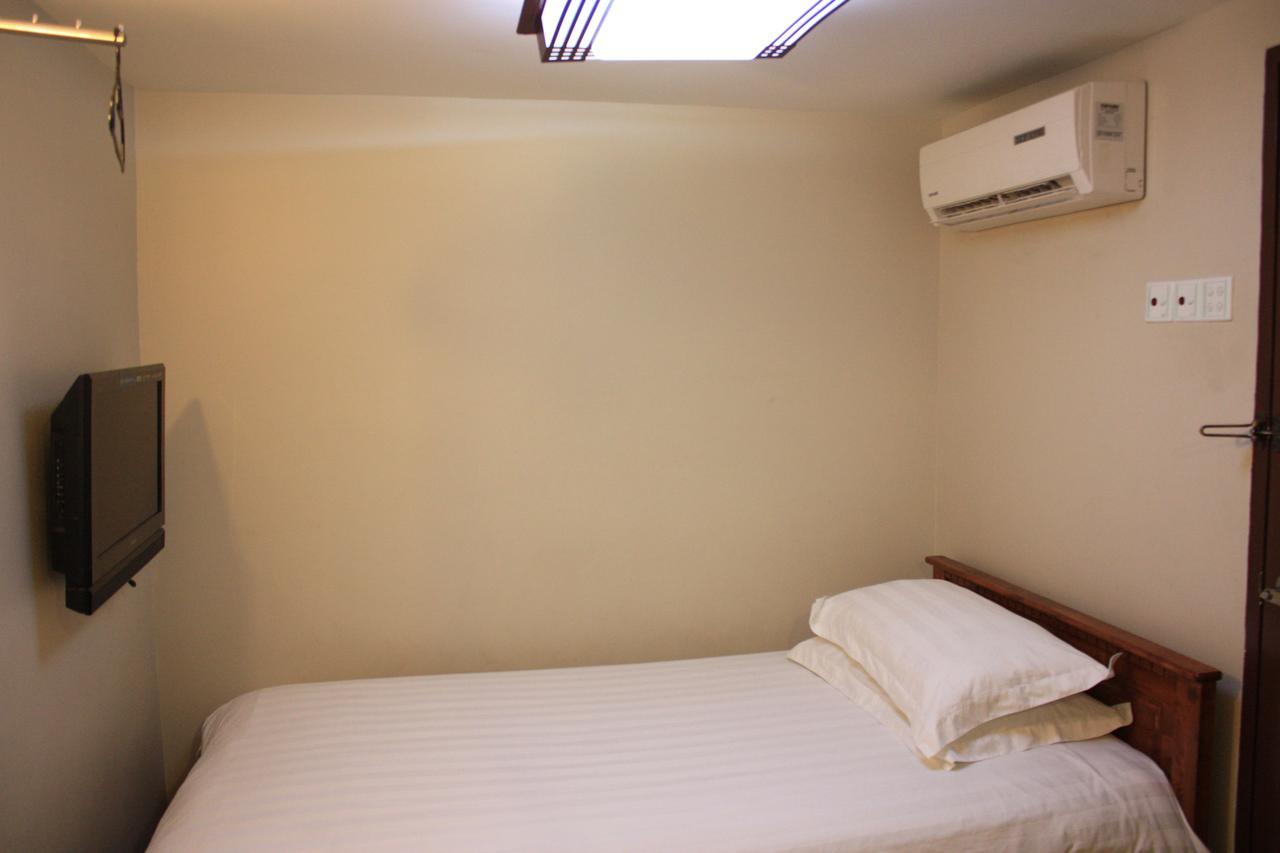 באטרוורת' Se Two Hotel מראה חיצוני תמונה