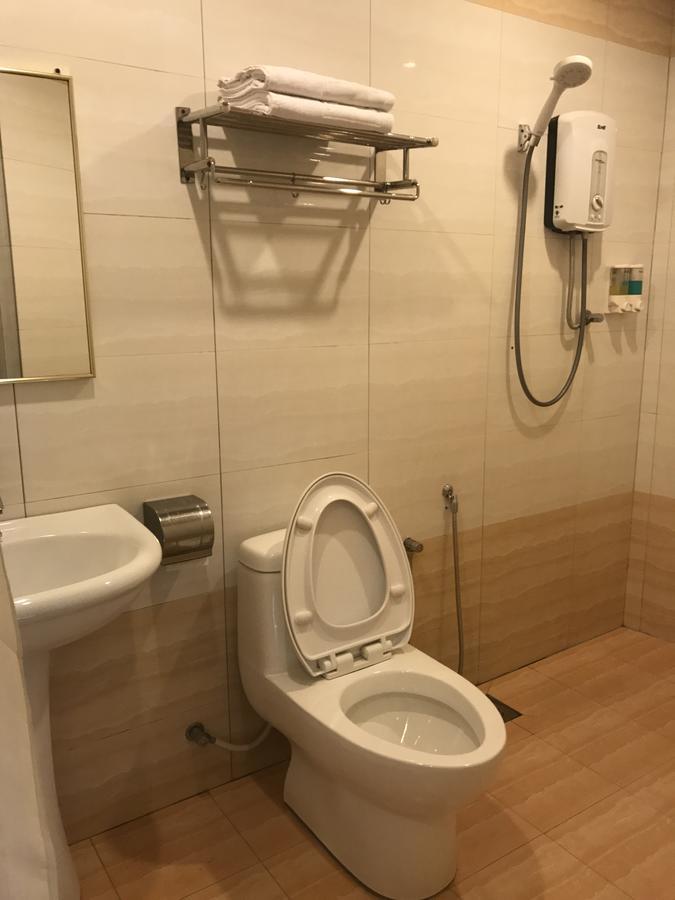 באטרוורת' Se Two Hotel מראה חיצוני תמונה